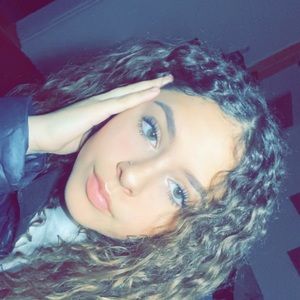 Meet your Posher, Gabriella